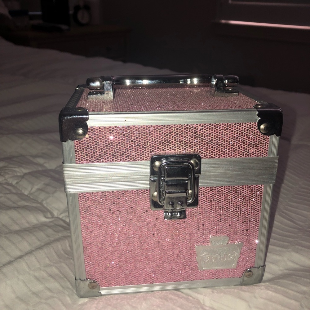 caboodles makeup case